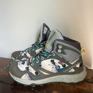 SOLD Women’s Merrell Altalight Hiking Boots